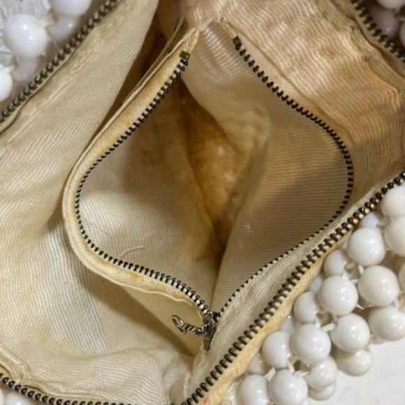 VTG White Beaded Fold Over Retro Shoulder Handbag Made in Japan 9"x6" - Picture 11 of 14